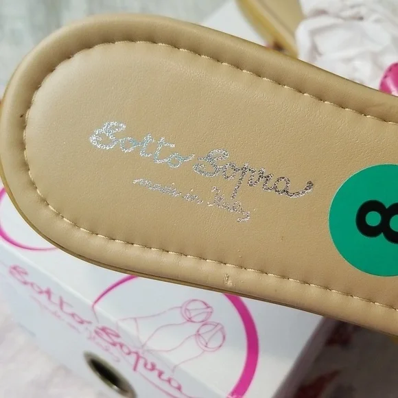 Sotto Sopra Hot Pink Patent Leather Flat Sandals NWT never worn - Picture 4 of 5